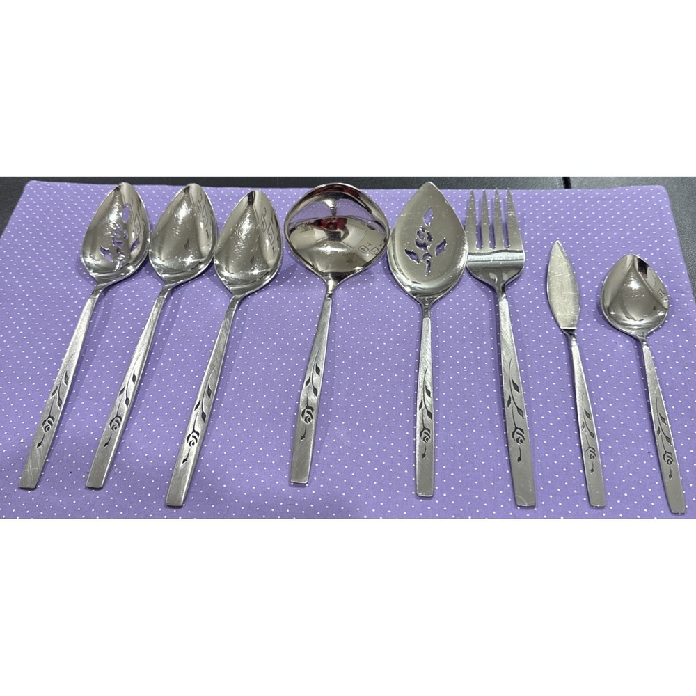 Oneida‎ Oneidacraft Deluxe Capistrano Stainless Steel 8 Piece Hostess Set
